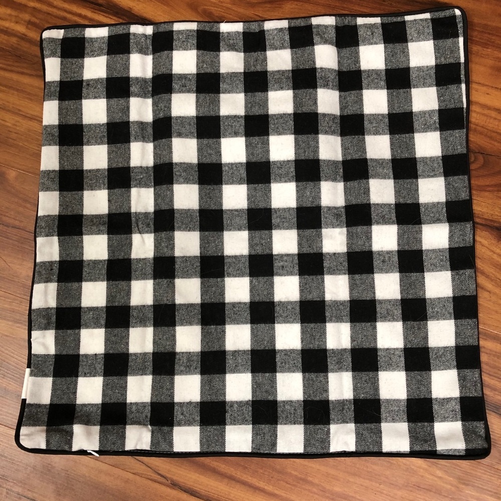 Buffalo Check Easter Blessings Pillow Cover - Picture 4 of 6